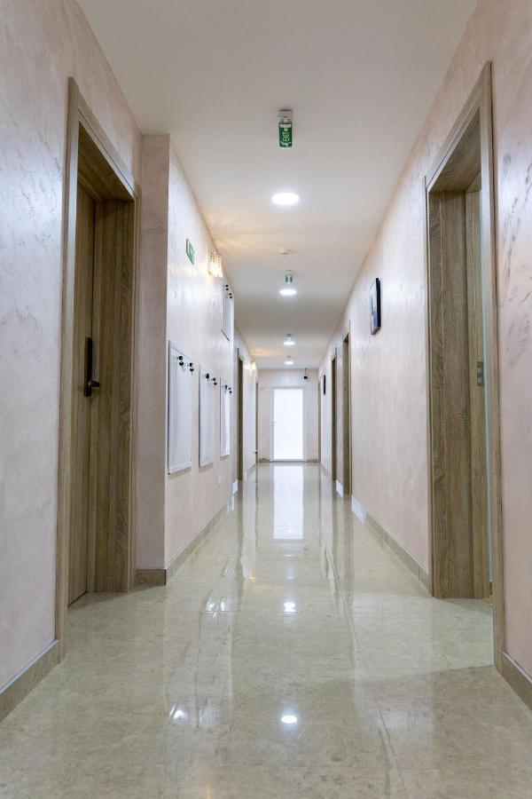 Home In Superior如家 Surcin Ngoại thất bức ảnh