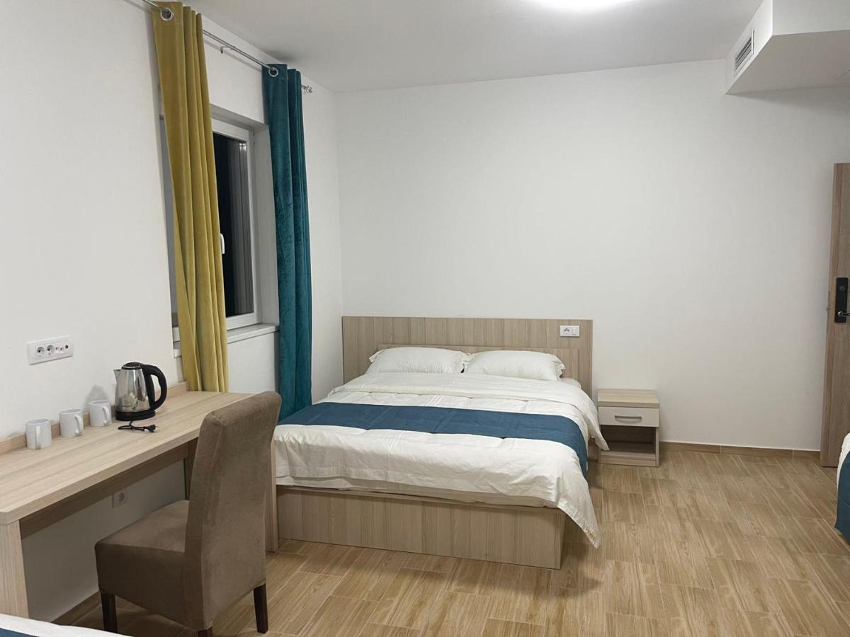 Home In Superior如家 Surcin Ngoại thất bức ảnh