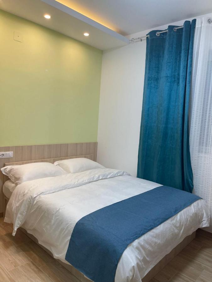 Home In Superior如家 Surcin Ngoại thất bức ảnh