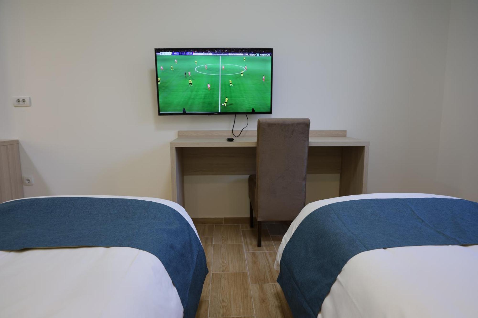Home In Superior如家 Surcin Ngoại thất bức ảnh