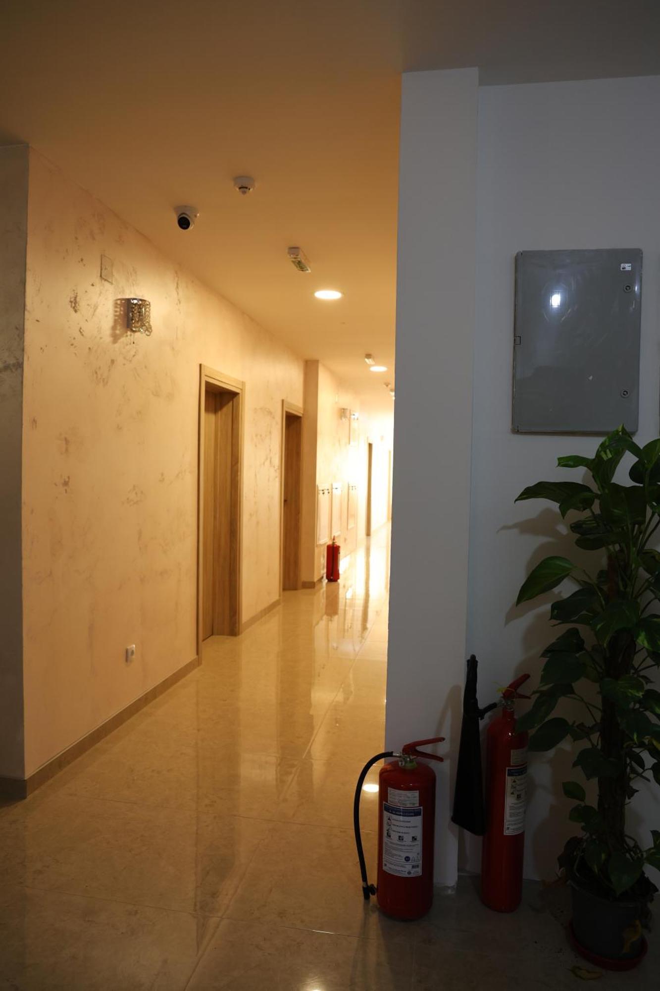Home In Superior如家 Surcin Ngoại thất bức ảnh