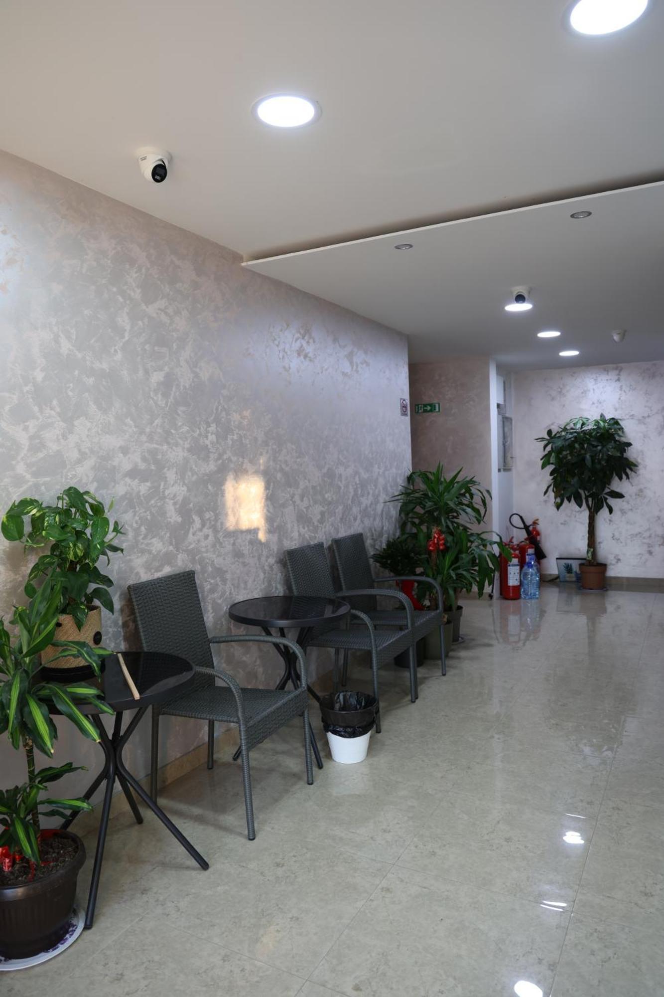 Home In Superior如家 Surcin Ngoại thất bức ảnh